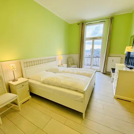 Berringer Reling, An Der Promenade *